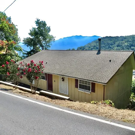 Million Dollar Views! 4 Bedroom, Sleeps 9, Close To National Park And 5 Mi To Gatlinburg!-3